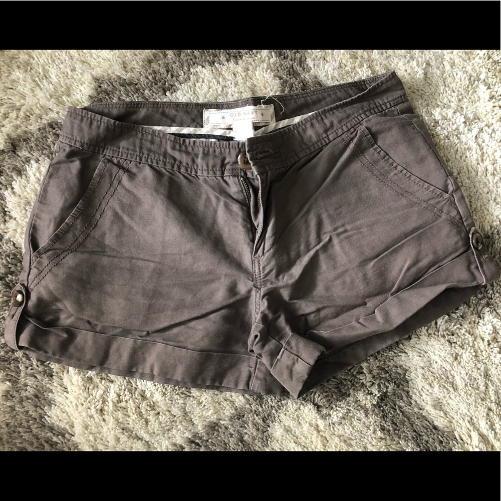 Women’s taupe brown shorts